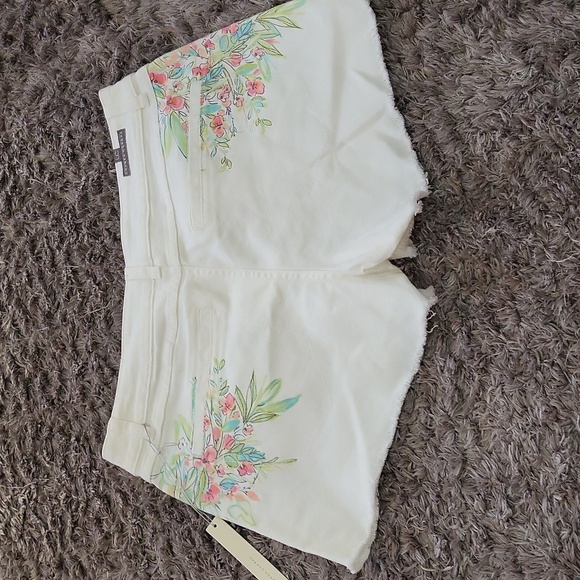 New Lauren Conrad Shorts - Picture 6 of 11